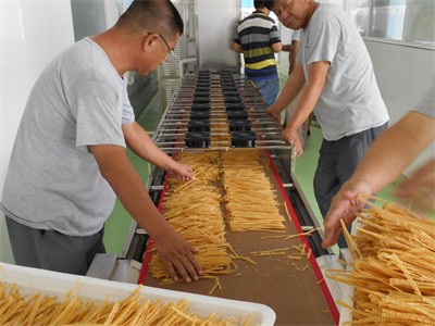腐竹的生產(chǎn)過程中 烘干環(huán)節(jié)用微波技術(shù)進行速度有多快